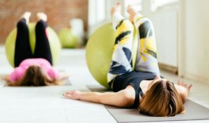 Oppdag de 4 beste fordelene med pilates øvelser