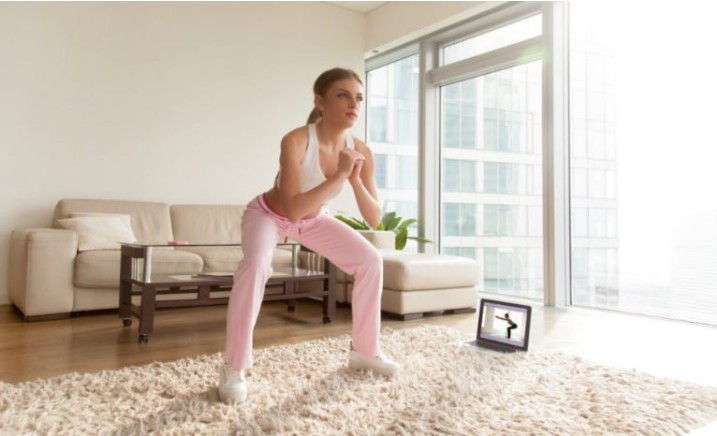 En treningsrutine for kvinner: Plan for tre økter i uken.