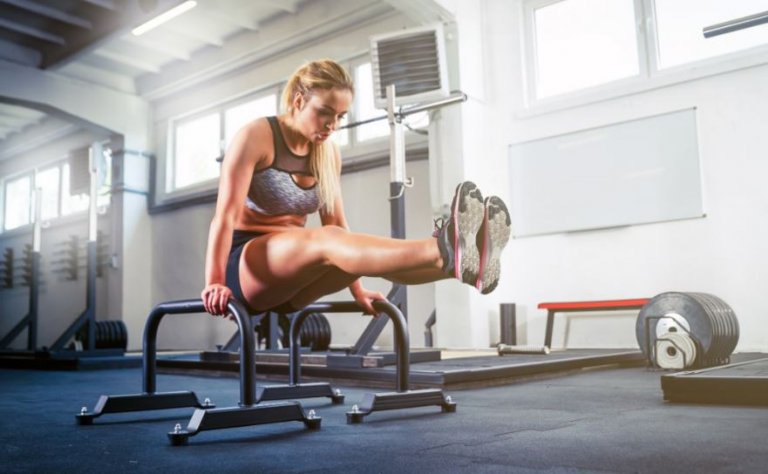 3 flotte økter for å definere magemusklene raskt.