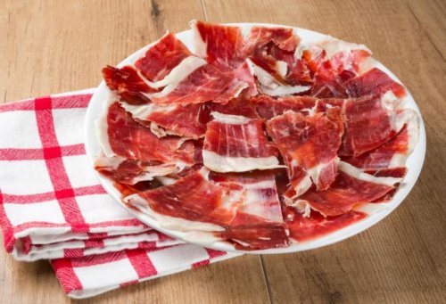 Fordeler med å spise serranoskinke til frokost.