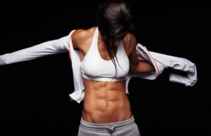 3 flotte økter for å definere magemusklene raskt