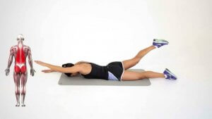 Rygghev med motsatt arm og ben.