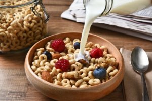 Er det sunt å spise frokostblanding til frokost?