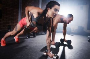 Prøv å trene CrossFit hjemmefra!