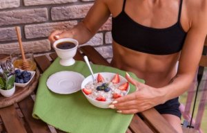 Bør man spise frokost før eller etter trening?