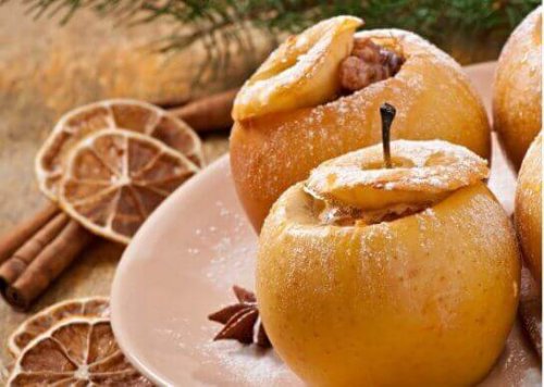 Frukt og grønnsaker til julematen: Stekt eple.