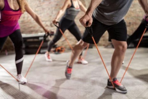 Trene med motstandsbånd.