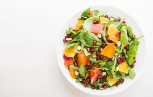 Grapefrukt: Deres egenskaper og fordeler for kroppen din