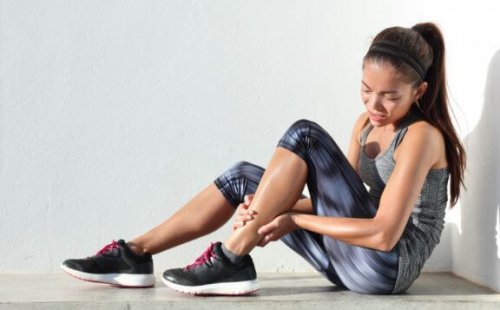 kvinne med skadet ankel - feil etter løping