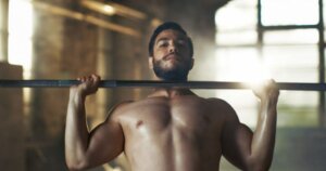 Hvordan mestre militærpress - en fullverdig øvelse