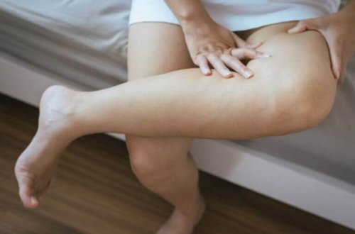 Dårlig blodsirkulasjon i beina kan føre til hevelser.