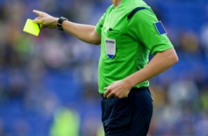 Reglene i fotball og hvem som bestemmer dem