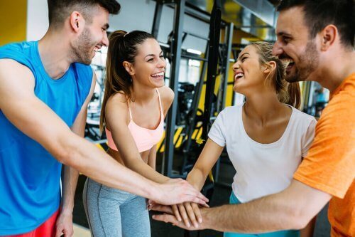 Hvordan kan teamwork forbedre den fysiske prestasjonen din?