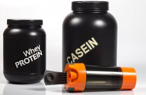 Myse- og kaseinproteinshake på boks