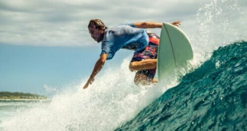 Surfing om sommeren: Et av de beste idrettsalternativene