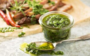 Oppskrift på smakfull chimichurrisaus