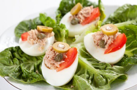 Egg med tunfisk