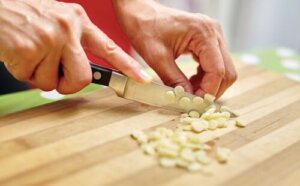 Oppdag fordelene med hvitløk for vekttap