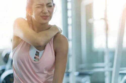 Skadelige øvelser du bør slutte å gjøre på treningsstudioet