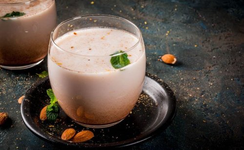 Kondensert melk med mandler