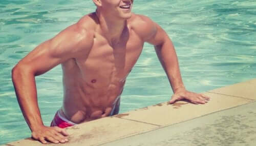 Fordeler med svømming for kroppsbygging.