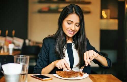 En ny sunn frokostoppskrift: eplepannekaker