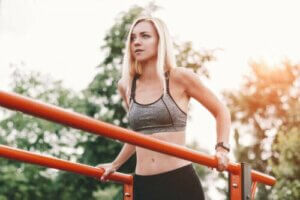 Tre gode og effektive øvelser for å styrke triceps