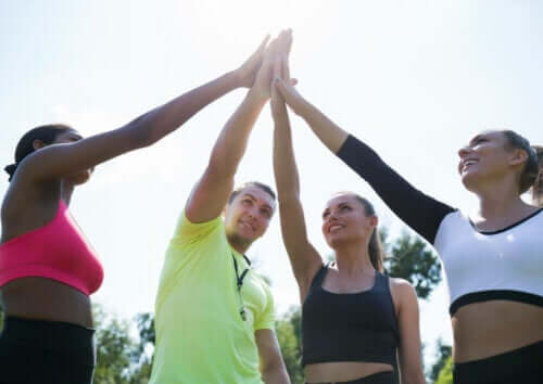 En trener som leder et lag for å nå sine mål.