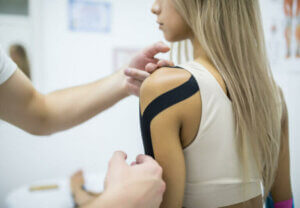 Kinesiotape: Hva er det og hva brukes det til?
