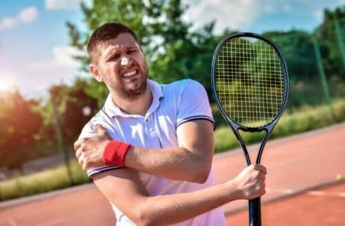 Massasje er en effektiv metode for behandling av muskelsammentrekninger.