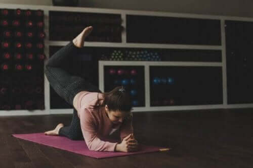 Spise middag og trene før du legger deg?